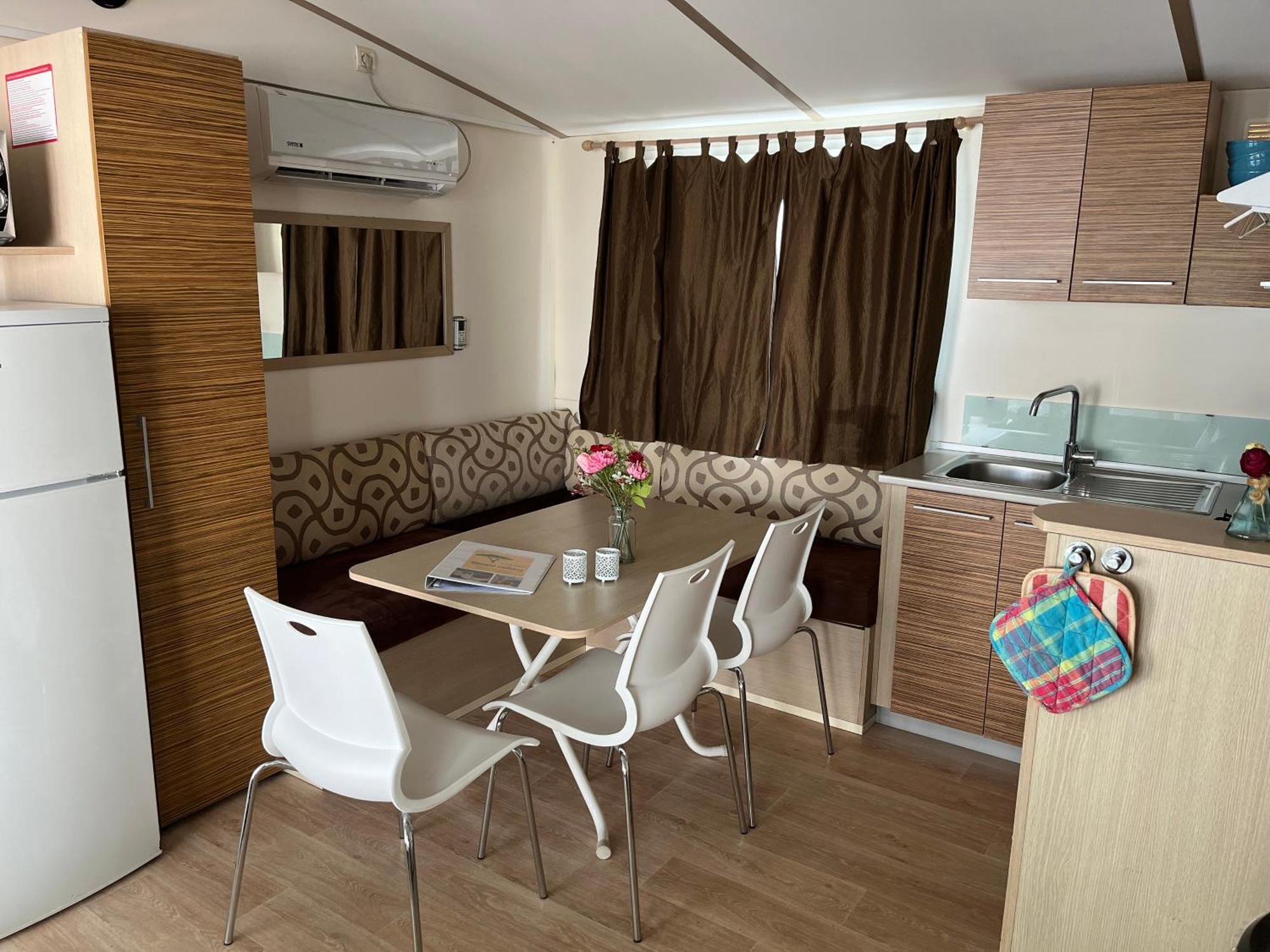 Chalet Camping River Italie Met 2 Slaapkamers أَميليا المظهر الخارجي الصورة