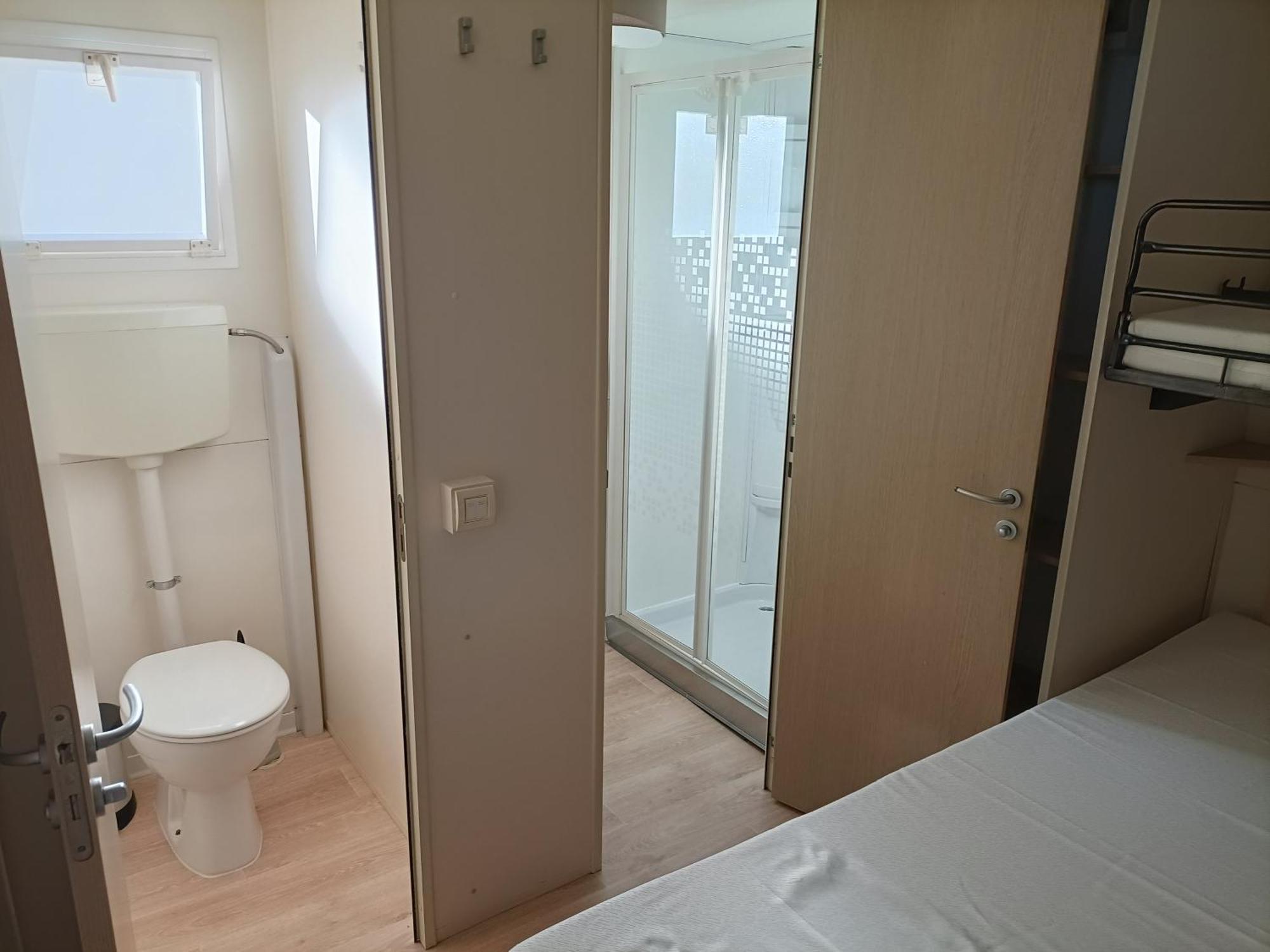 Chalet Camping River Italie Met 2 Slaapkamers أَميليا المظهر الخارجي الصورة