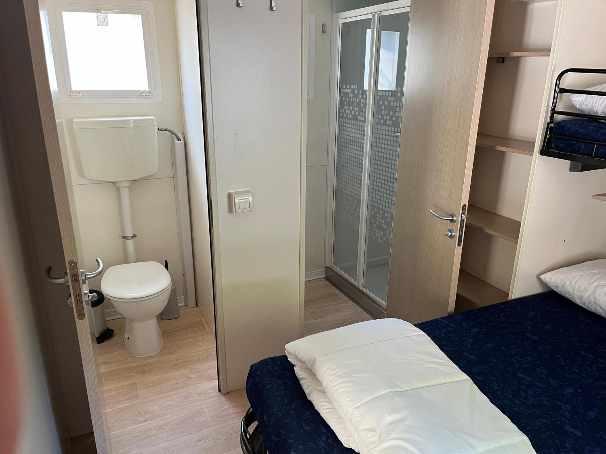 Chalet Camping River Italie Met 2 Slaapkamers أَميليا المظهر الخارجي الصورة